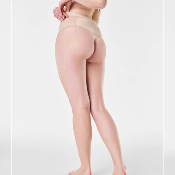 NWT Invisible thong - Picture 4 of 10